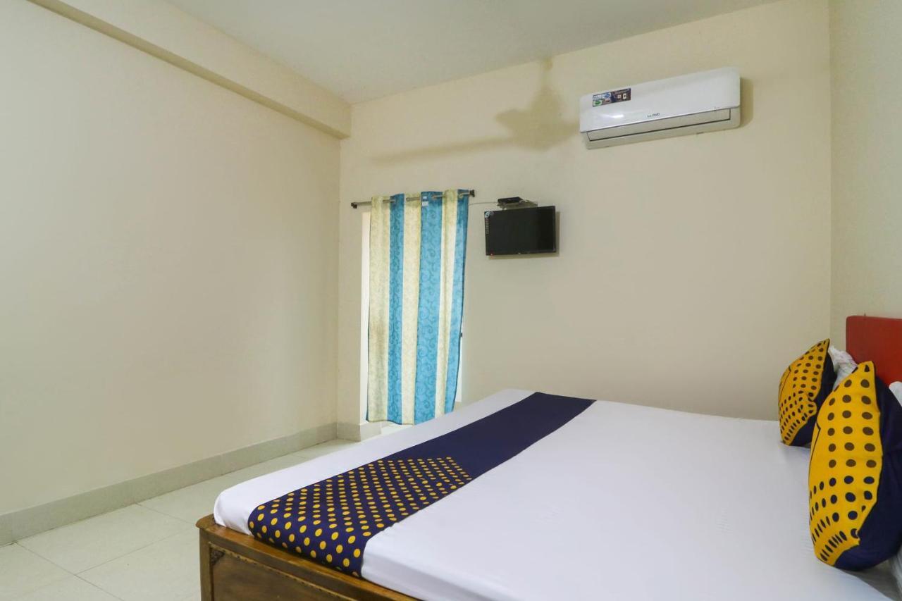 Spot On 68151 Prafulla Palace Jatani Exterior photo