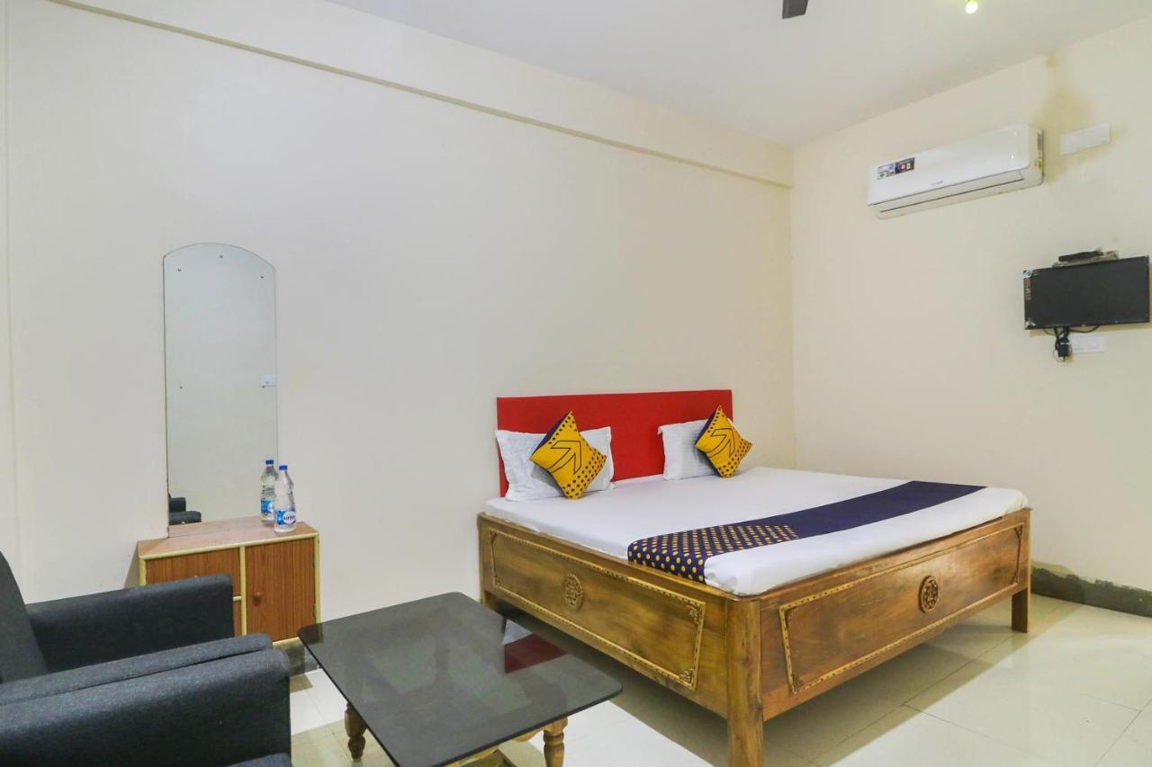 Spot On 68151 Prafulla Palace Jatani Exterior photo