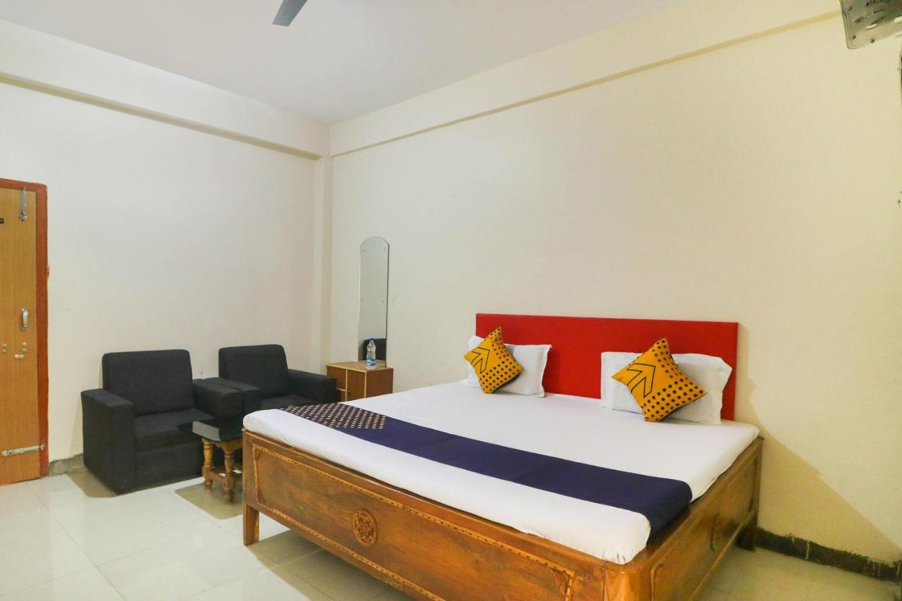 Spot On 68151 Prafulla Palace Jatani Exterior photo