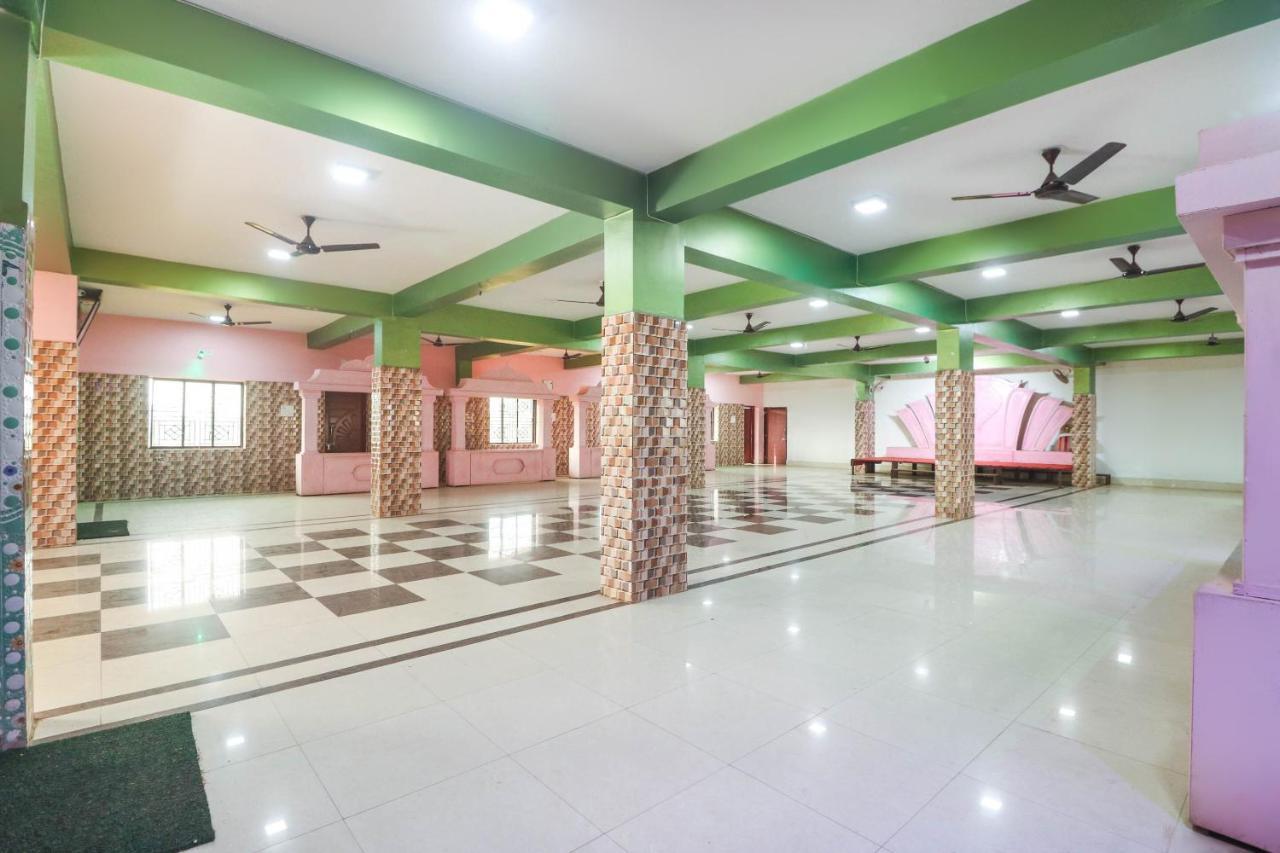 Spot On 68151 Prafulla Palace Jatani Exterior photo