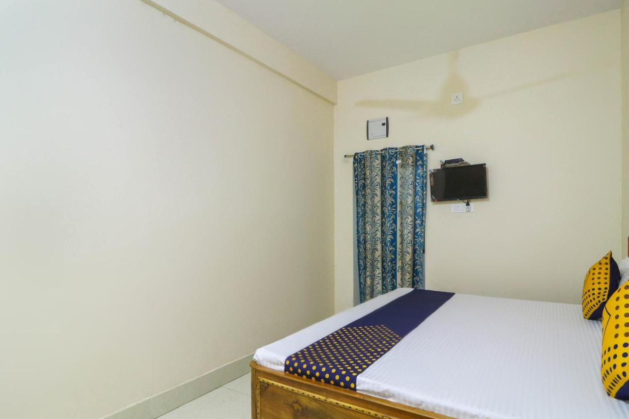 Spot On 68151 Prafulla Palace Jatani Exterior photo